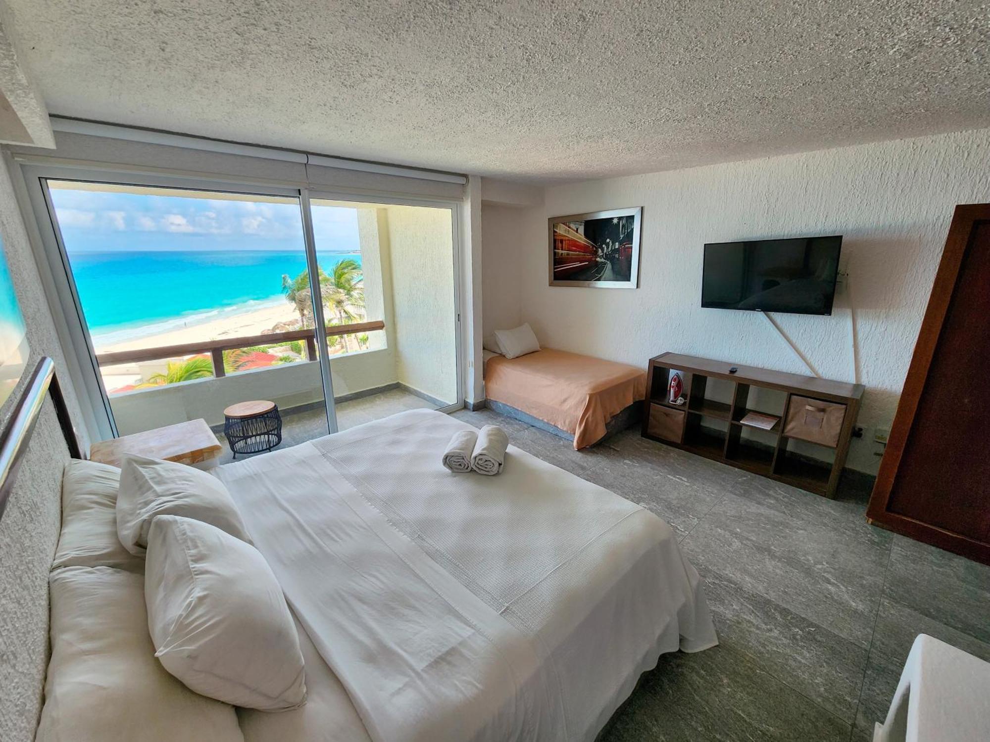 Rodero By Solymar Beach Front Condos In Hotel Zone Cancún Exterior foto